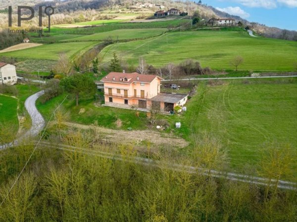 casa indipendente in vendita a Monesiglio