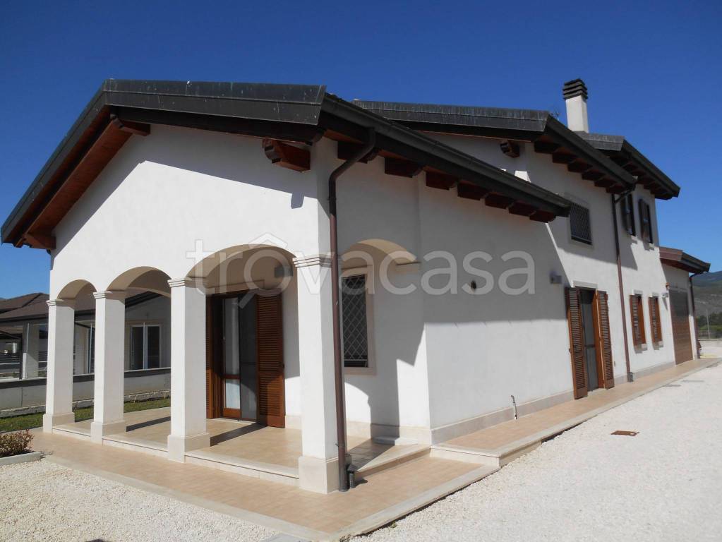 casa indipendente in vendita a Scurcola Marsicana in zona Cappelle dei Marsi