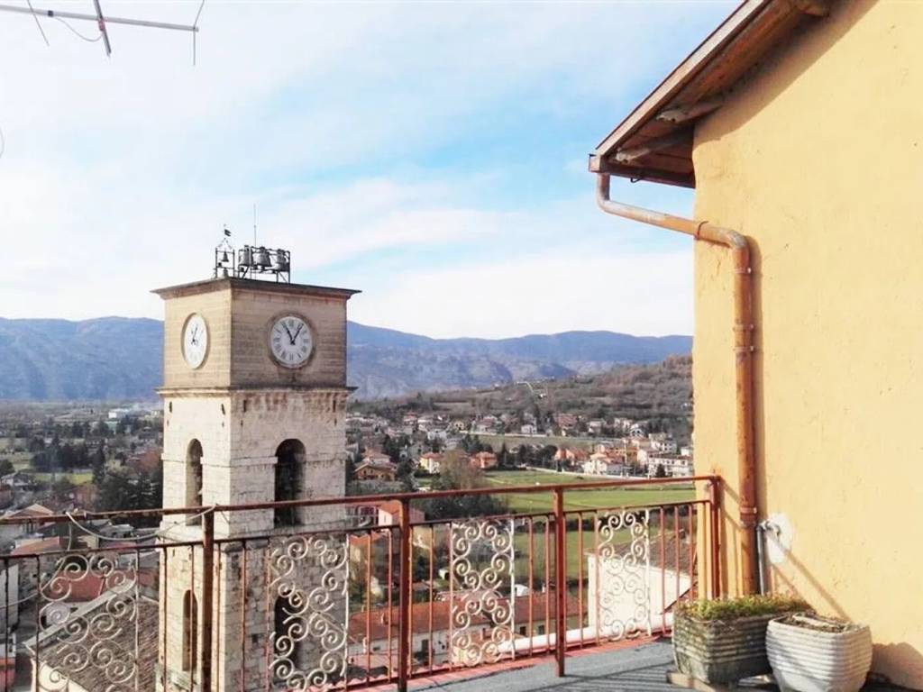 casa indipendente in vendita a Scurcola Marsicana