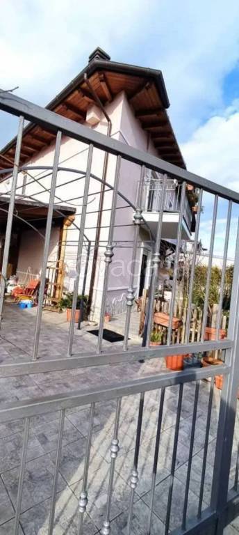 casa indipendente in vendita a Scurcola Marsicana