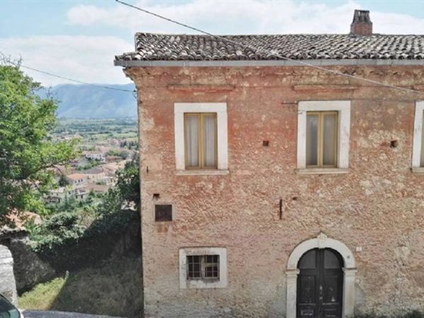 intera palazzina in vendita a Scurcola Marsicana