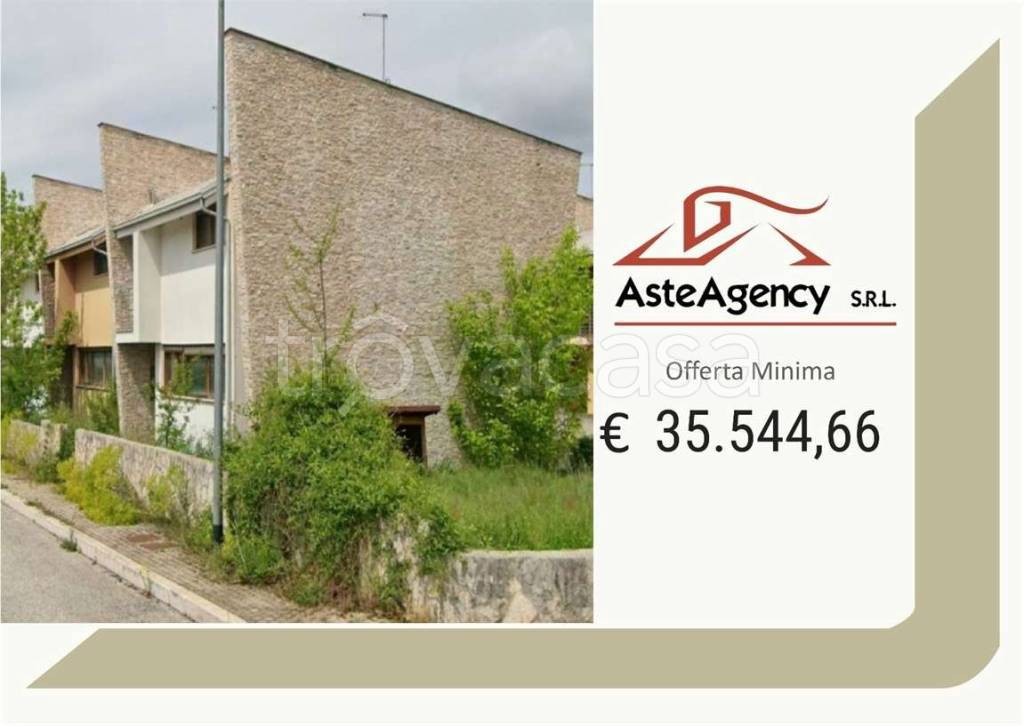 casa indipendente in vendita a Scurcola Marsicana