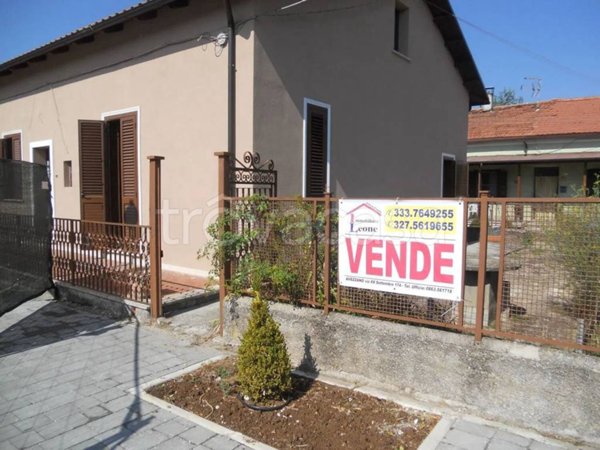 casa indipendente in vendita a Scurcola Marsicana in zona Cappelle dei Marsi