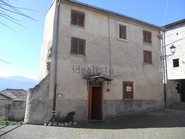 casa semindipendente in vendita a Scurcola Marsicana