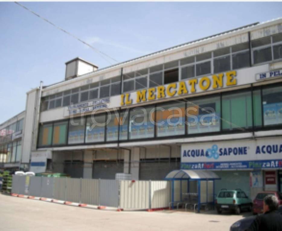 locale commerciale in vendita a Scurcola Marsicana