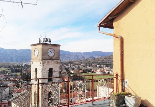 casa indipendente in vendita a Scurcola Marsicana