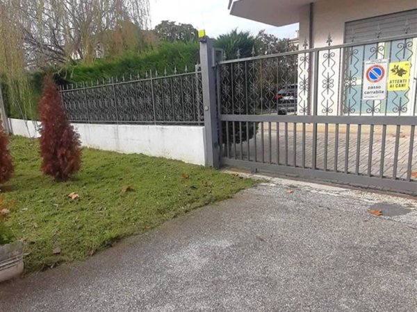 negozio in vendita a Scurcola Marsicana