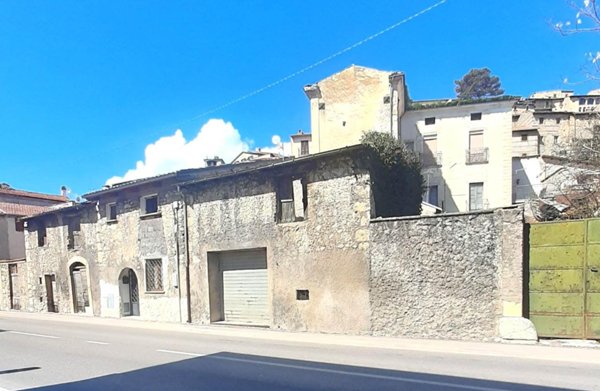 casa indipendente in vendita a Scurcola Marsicana