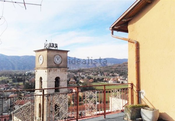 casa indipendente in vendita a Scurcola Marsicana