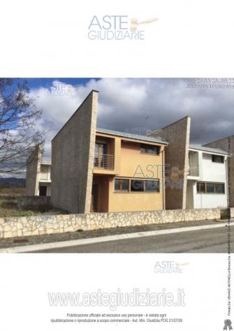 casa indipendente in vendita a Scurcola Marsicana
