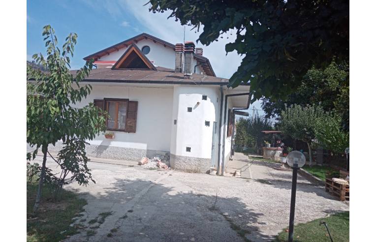 casa indipendente in vendita a Scurcola Marsicana