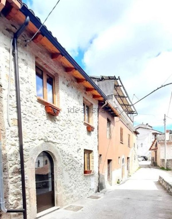 appartamento in vendita a Scurcola Marsicana