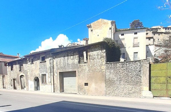 casa indipendente in vendita a Scurcola Marsicana