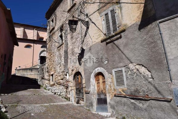 casa indipendente in vendita a Scurcola Marsicana in zona Cappelle dei Marsi