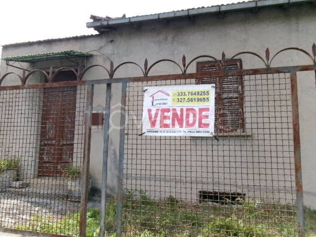 casa indipendente in vendita a Scurcola Marsicana in zona Cappelle dei Marsi
