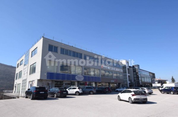 ufficio in vendita a Scurcola Marsicana in zona Cappelle dei Marsi