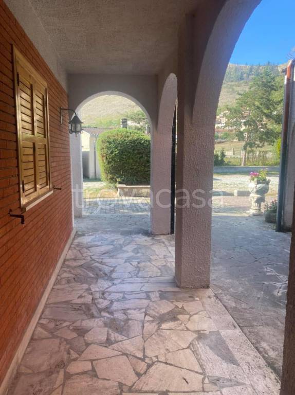 casa indipendente in vendita a Scurcola Marsicana in zona Cappelle dei Marsi
