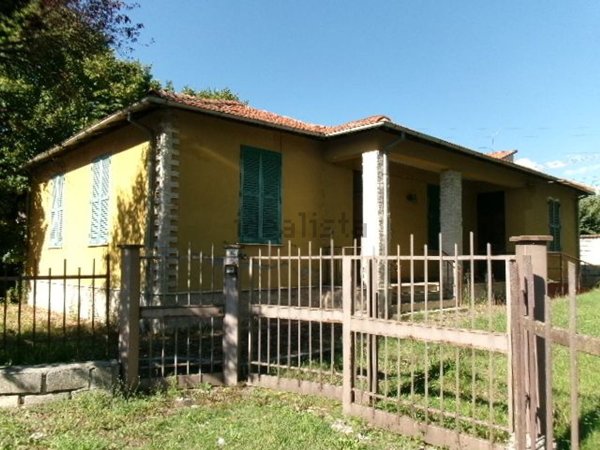 casa indipendente in vendita a Scurcola Marsicana in zona Cappelle dei Marsi