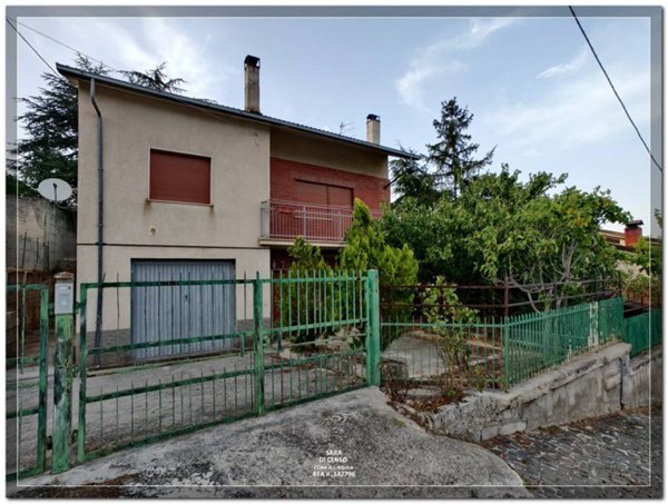 casa indipendente in vendita a Secinaro