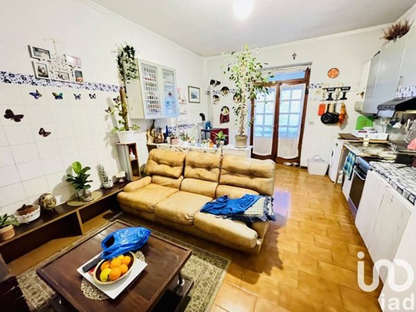 appartamento in vendita a Sulmona in zona Badia/Bagnaturo
