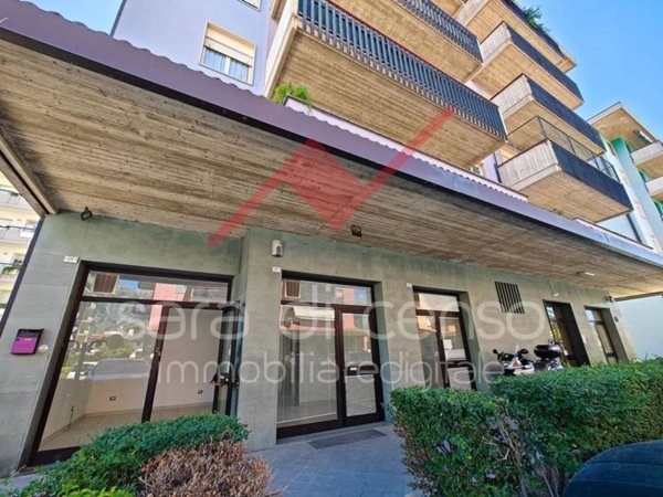 negozio in vendita a Sulmona