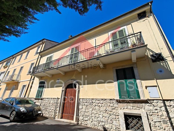 casa indipendente in vendita a Sulmona