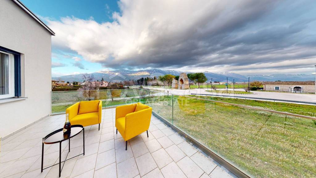 casa indipendente in vendita a Sulmona
