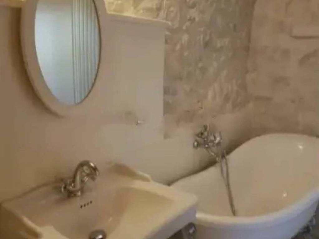 casa indipendente in vendita a Sulmona