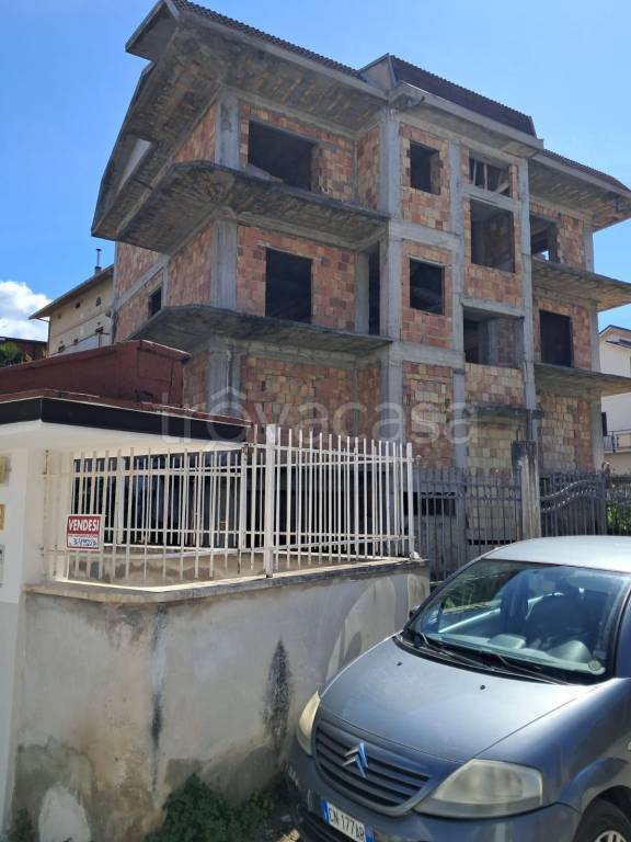 intera palazzina in vendita a Sulmona