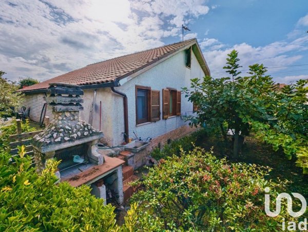 casa indipendente in vendita a Sulmona