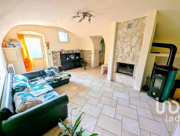 casa indipendente in vendita a Sulmona