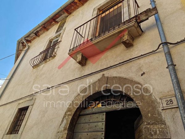 casa indipendente in vendita a Sulmona