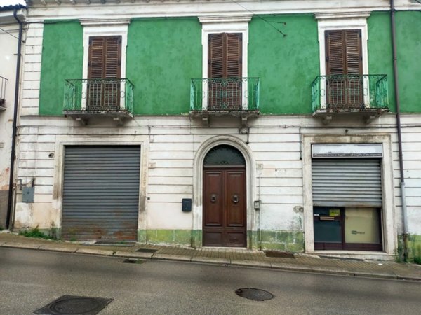 casa indipendente in vendita a Sulmona