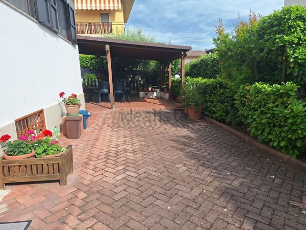 casa indipendente in vendita a Sulmona