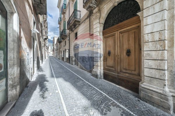appartamento in vendita a Sulmona