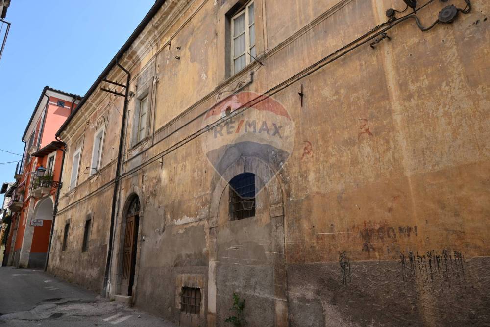 casa indipendente in vendita a Sulmona