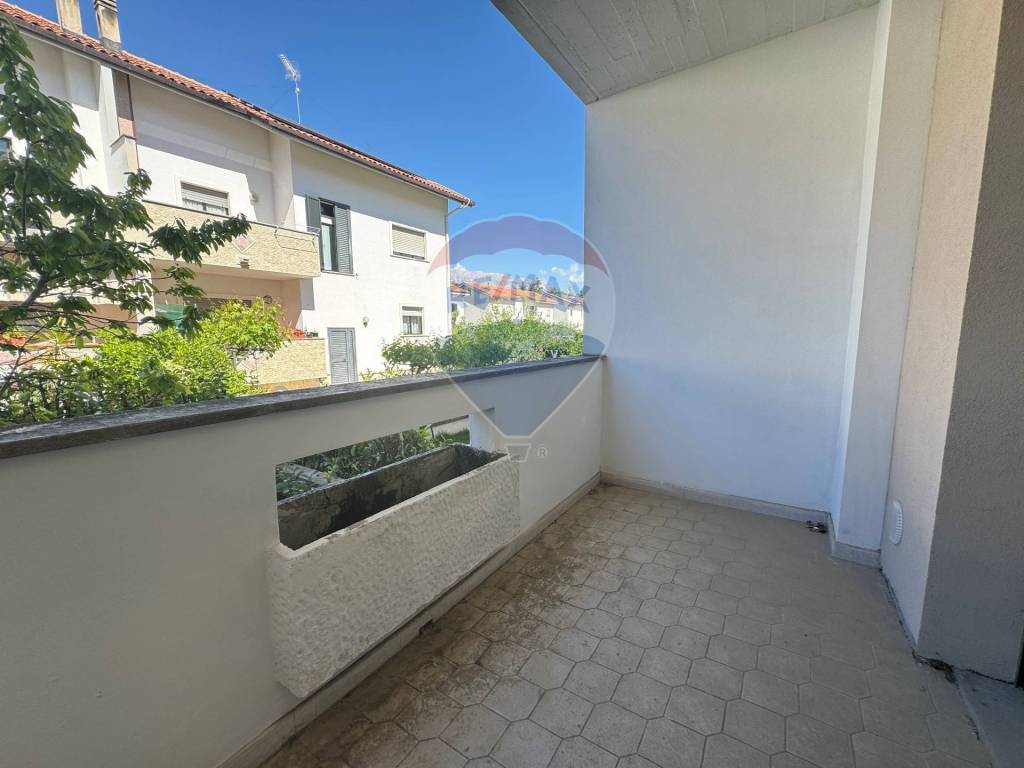 casa indipendente in vendita a Sulmona