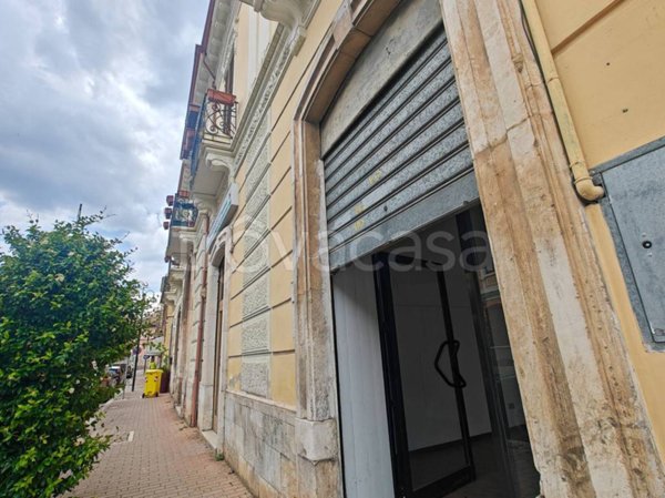 negozio in vendita a Sulmona
