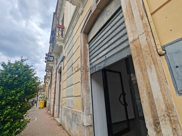casa semindipendente in vendita a Sulmona