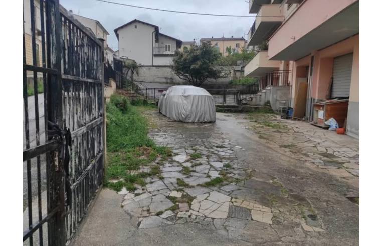 casa indipendente in vendita a Sulmona