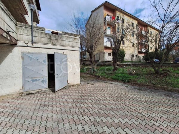 locale di sgombero in vendita a Sulmona