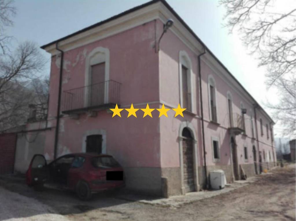 appartamento in vendita a Sulmona in zona Santa Lucia