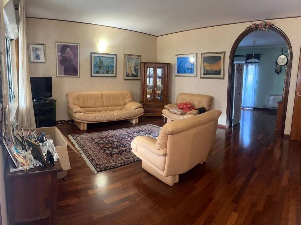 casa indipendente in vendita a Sulmona