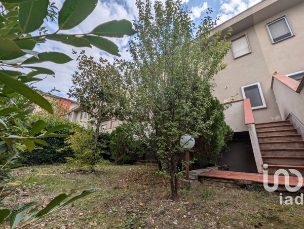 casa indipendente in vendita a Sulmona