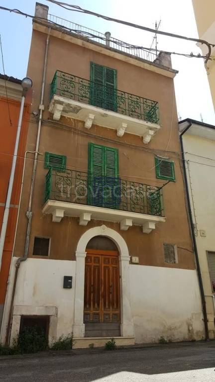 casa indipendente in vendita a Sulmona