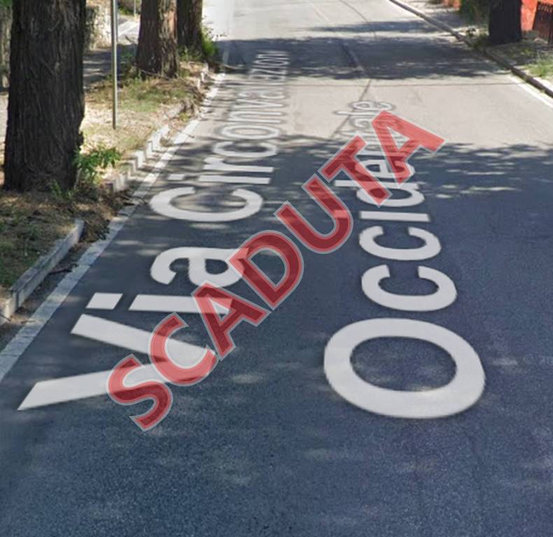 locale commerciale in vendita a Sulmona