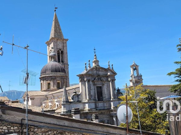 casa indipendente in vendita a Sulmona