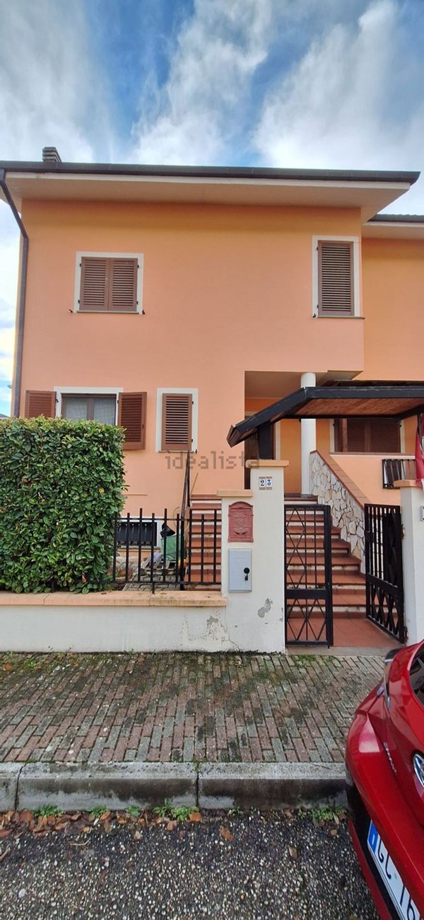 casa indipendente in vendita a Sulmona