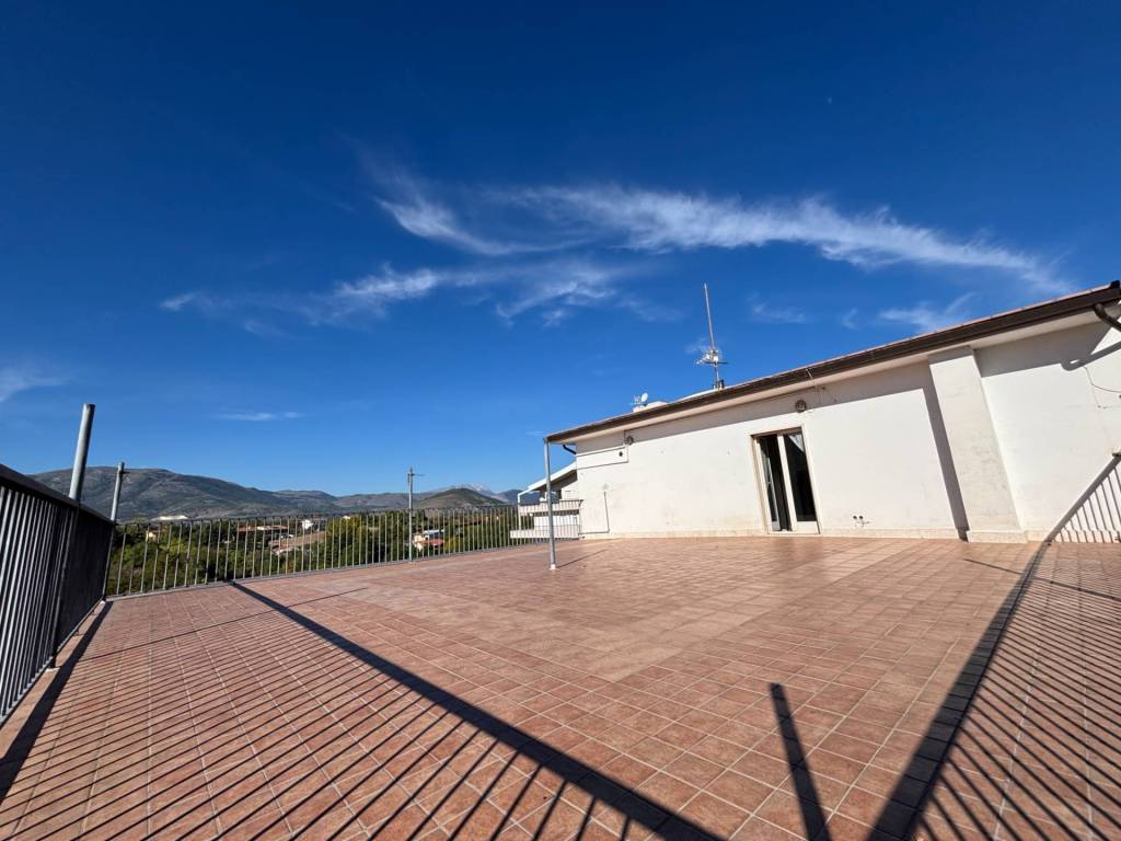 casa indipendente in vendita a Sulmona