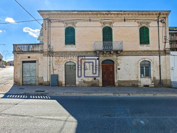 casa indipendente in vendita a Sulmona